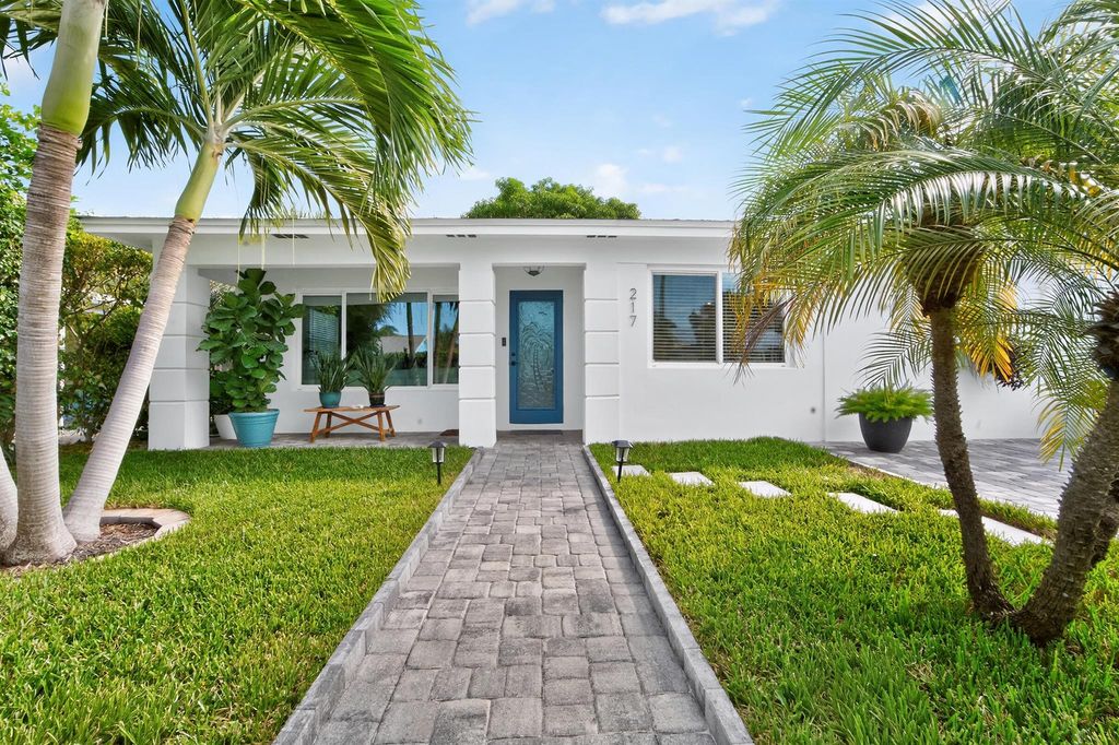 217 E 23rd Street, Riviera Beach, FL 33404