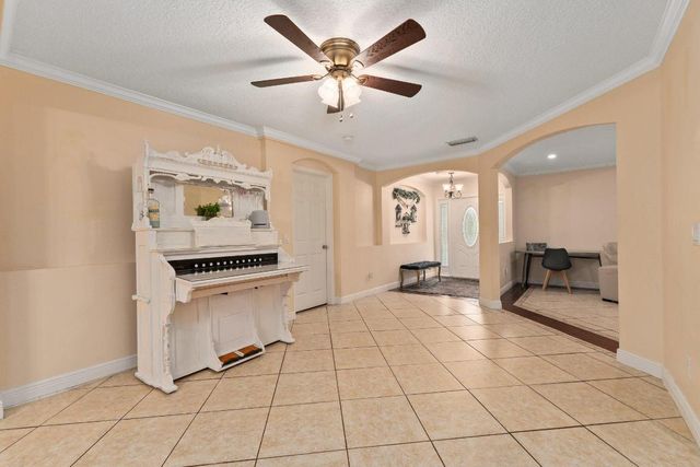 2351 Sweetwater Drive, Fort Pierce, FL 34981