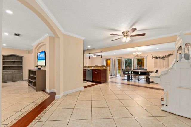 2351 Sweetwater Drive, Fort Pierce, FL 34981