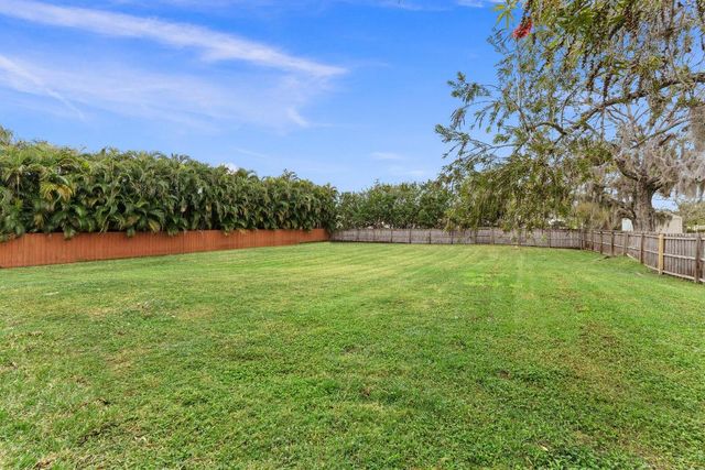 2351 Sweetwater Drive, Fort Pierce, FL 34981