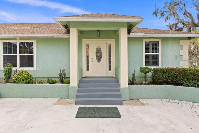 2351 Sweetwater Drive, Fort Pierce, FL 34981