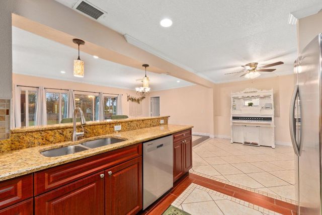 2351 Sweetwater Drive, Fort Pierce, FL 34981