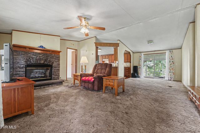 3810 West Allens Bridge Road, Greeneville, TN 37743
