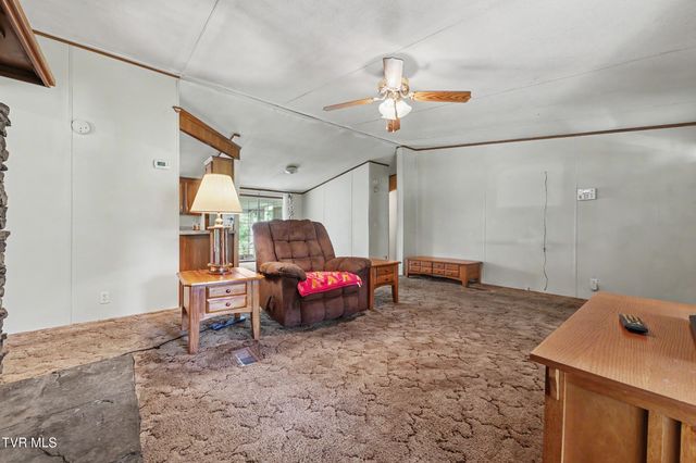 3810 West Allens Bridge Road, Greeneville, TN 37743