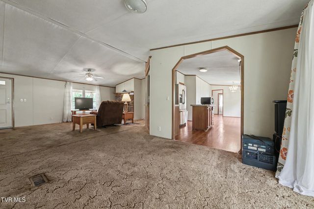 3810 West Allens Bridge Road, Greeneville, TN 37743