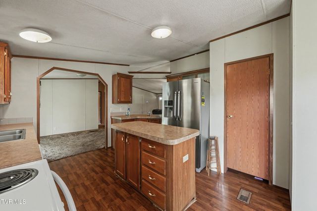 3810 West Allens Bridge Road, Greeneville, TN 37743