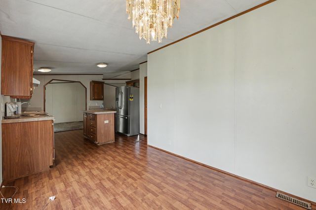 3810 West Allens Bridge Road, Greeneville, TN 37743