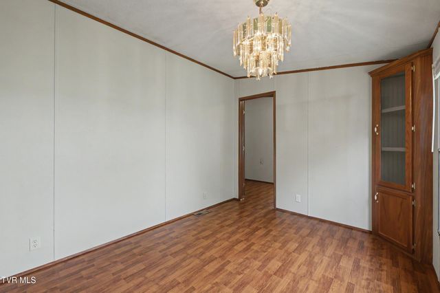 3810 West Allens Bridge Road, Greeneville, TN 37743