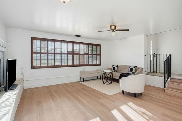 3801 Woodcrest Rd, Sacramento, CA 95821