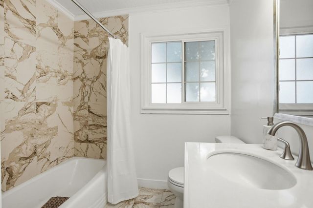 3801 Woodcrest Rd, Sacramento, CA 95821