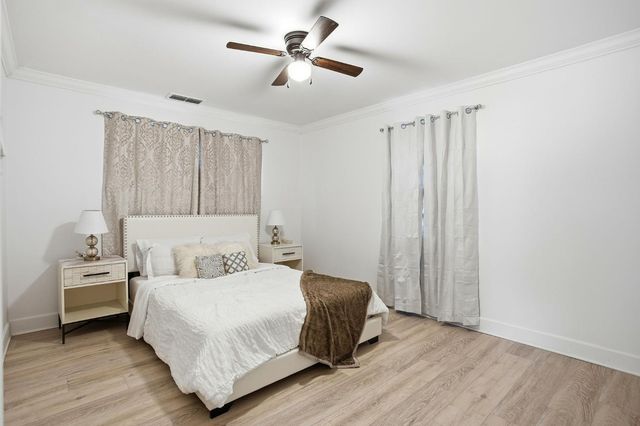 3801 Woodcrest Rd, Sacramento, CA 95821