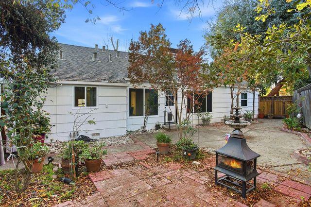 3801 Woodcrest Rd, Sacramento, CA 95821