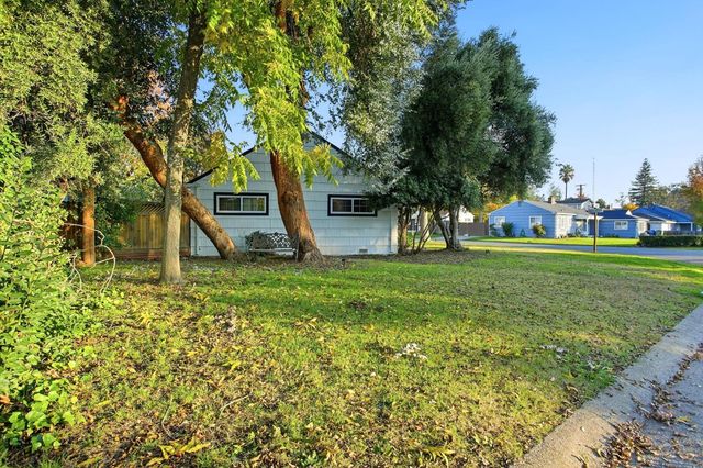 3801 Woodcrest Rd, Sacramento, CA 95821