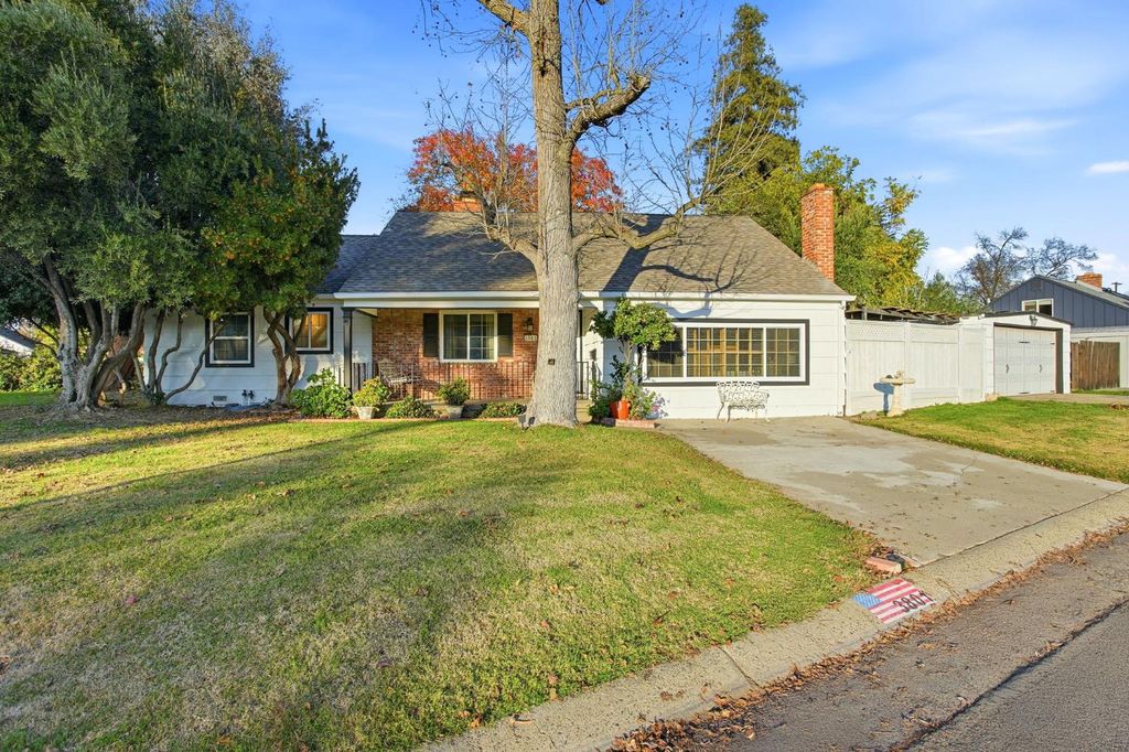 3801 Woodcrest Rd, Sacramento, CA 95821