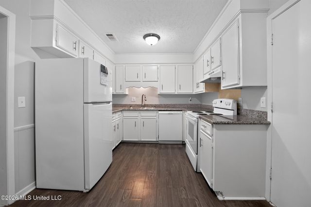 117 White Oak Court, Jackson, MS 39212
