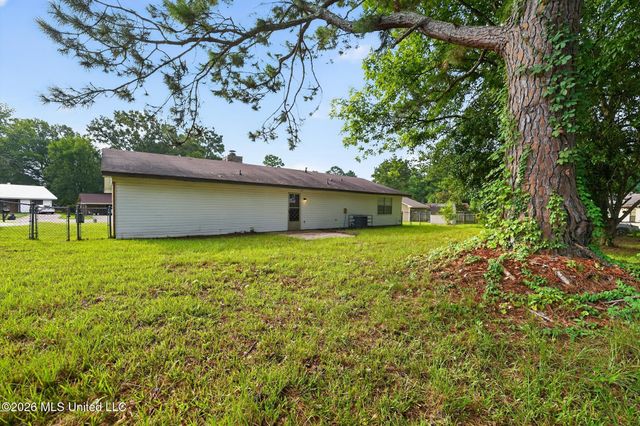 117 White Oak Court, Jackson, MS 39212