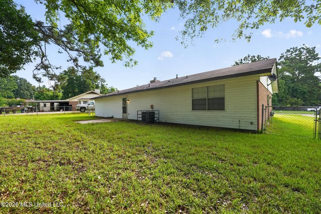 117 White Oak Court, Jackson, MS 39212