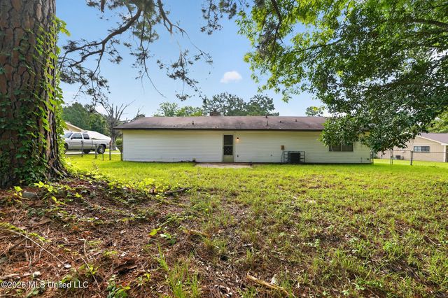 117 White Oak Court, Jackson, MS 39212