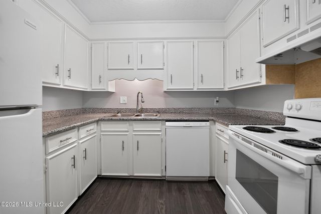 117 White Oak Court, Jackson, MS 39212