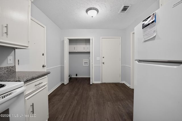 117 White Oak Court, Jackson, MS 39212