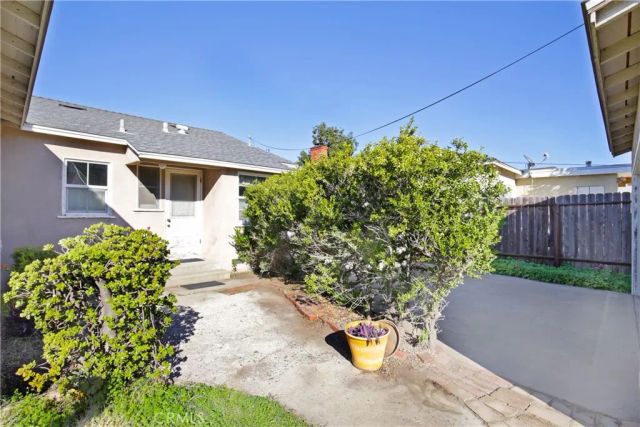 1618 W 9th, Santa Ana, CA 92703