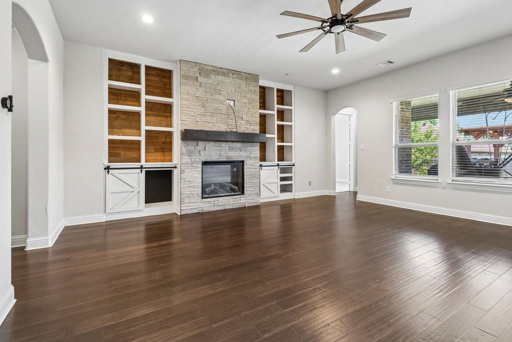 609 Richard Street, Crowley, TX 76036 — photo 5