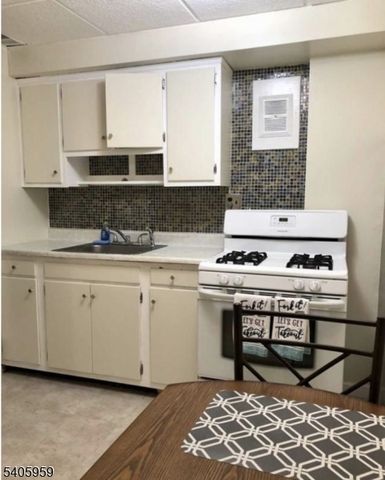 155 Prescott Ave, Hawthorne Boro, NJ 07506