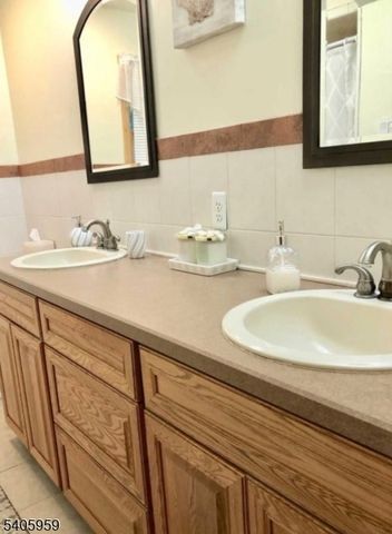 155 Prescott Ave, Hawthorne Boro, NJ 07506