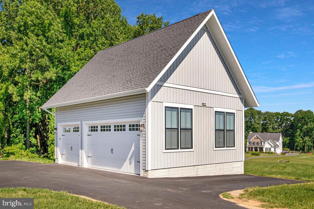 Image 5 of property listing at 2412 SCOTLON CT, Forest Hill, MD 21050