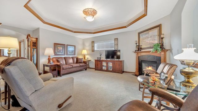 436 Maple Leaf COURT, Manitowoc, WI 54220