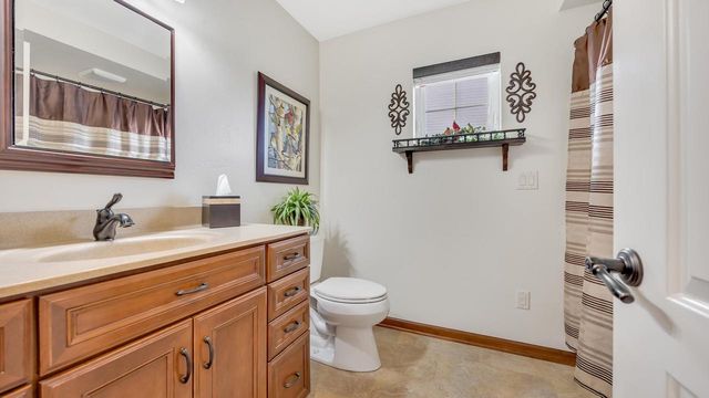 436 Maple Leaf COURT, Manitowoc, WI 54220