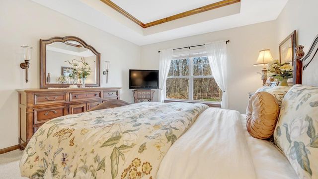 436 Maple Leaf COURT, Manitowoc, WI 54220