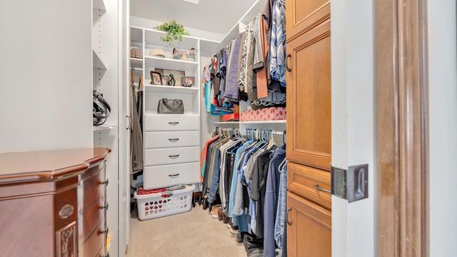 436 Maple Leaf COURT, Manitowoc, WI 54220