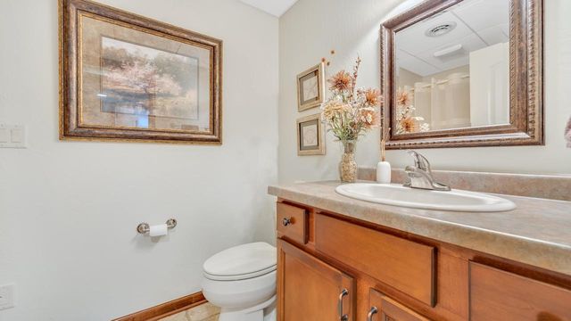 436 Maple Leaf COURT, Manitowoc, WI 54220