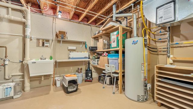 436 Maple Leaf COURT, Manitowoc, WI 54220