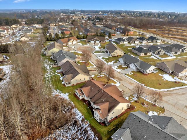 436 Maple Leaf COURT, Manitowoc, WI 54220