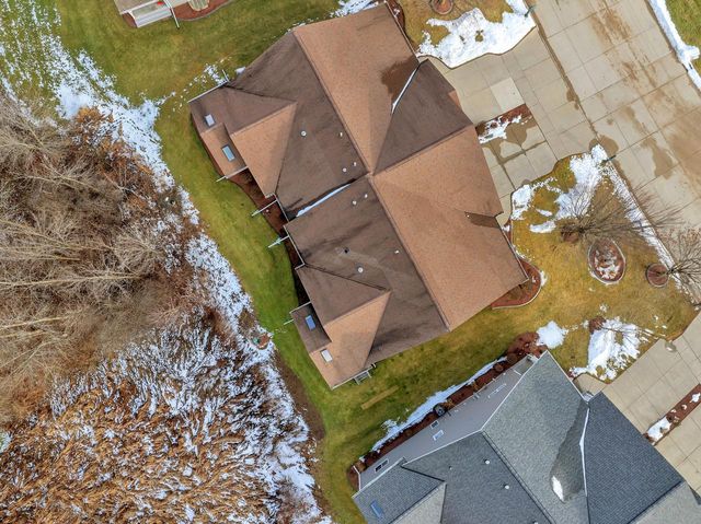 436 Maple Leaf COURT, Manitowoc, WI 54220