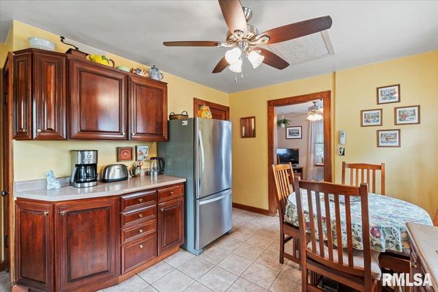 914 1ST Avenue, Hampton, IL 61256