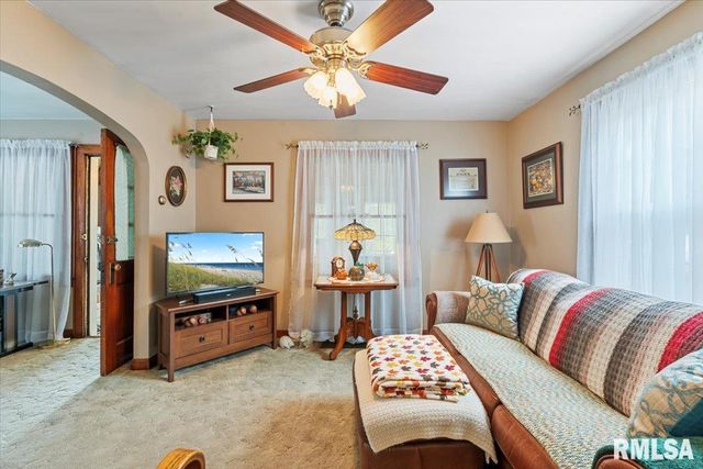 914 1ST Avenue, Hampton, IL 61256