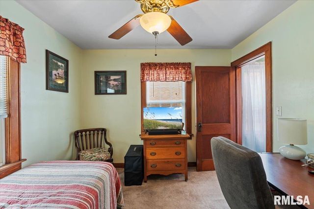 914 1ST Avenue, Hampton, IL 61256