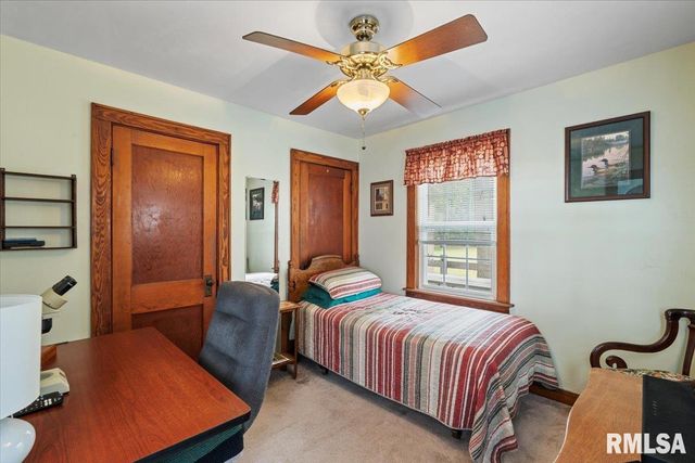 914 1ST Avenue, Hampton, IL 61256