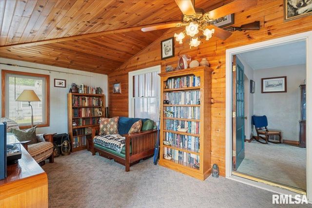 914 1ST Avenue, Hampton, IL 61256