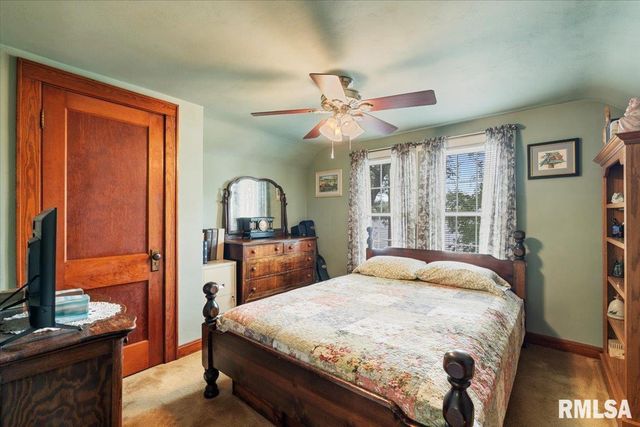 914 1ST Avenue, Hampton, IL 61256