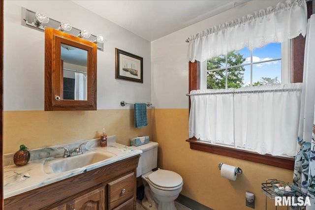 914 1ST Avenue, Hampton, IL 61256