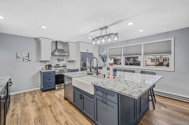 9 Maple Road, Middle Island, NY 11953