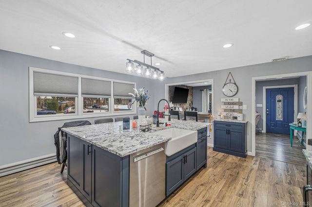 9 Maple Road, Middle Island, NY 11953