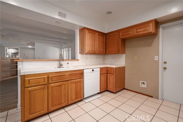 2364 W Silver Tree, Claremont, CA 91711