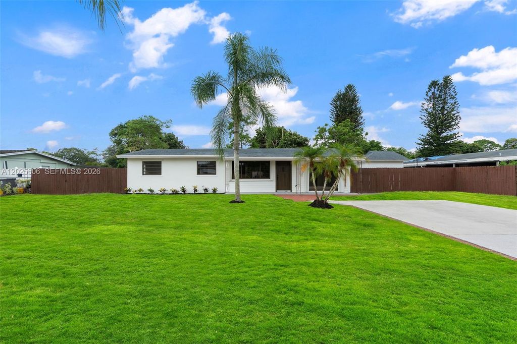 5726 Karen Drive, West Palm Beach, FL 33415
