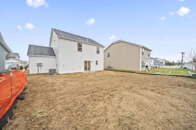 55 Genoa Circle, Commercial Point, OH 43116