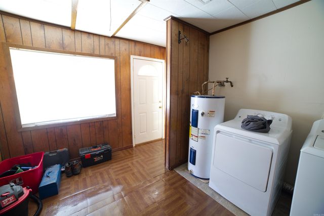 911 Ada, Paragould, AR 72450